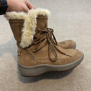 Clarks Snow Boots Womens Size 6.5 Brown Leather Faux Fur Waterproof Wave Walk